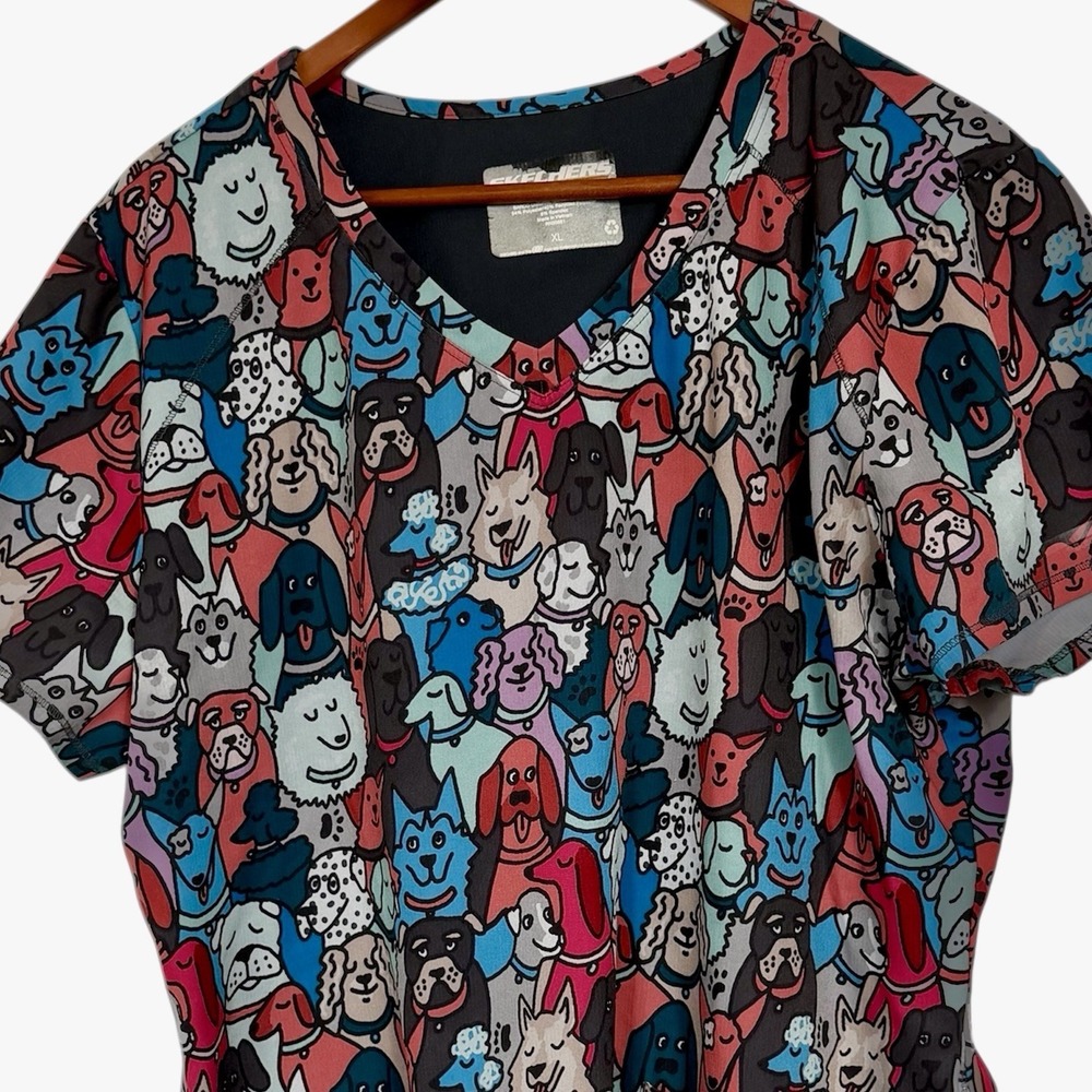 Skechers By Barco Scrub Top XL Dogs Print V Neck Nurse Veterinary Pet Clinic